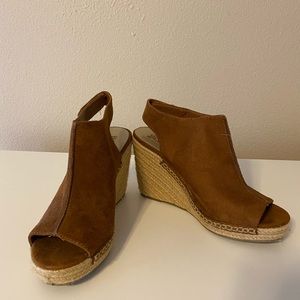 Brown espadrilles